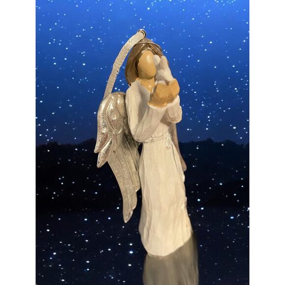 Willow Tree Looking Angel with Star "Hope" Carved Resin Silver Wings - Picture 3 of 3